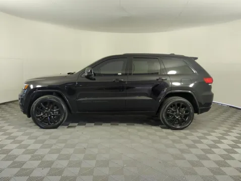 More photos of 2021 Jeep Grand Cherokee Laredo X at Step One CDJR Fiat Fort Walton Beach, FL