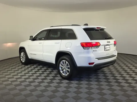 More photos of 2015 Jeep Grand Cherokee Laredo at Step One CDJR Fiat Fort Walton Beach, FL