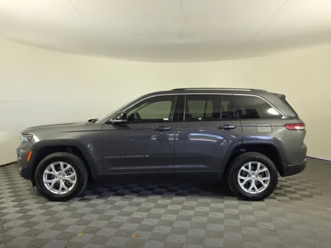 More photos of 2023 Jeep Grand Cherokee Limited at Step One CDJR Fiat Fort Walton Beach, FL