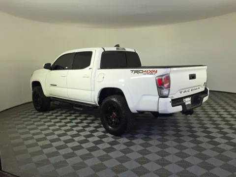 More photos of 2022 Toyota Tacoma TRD Sport at Step One CDJR Fiat Fort Walton Beach, FL