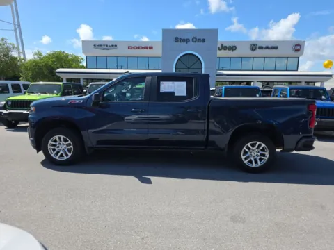 More photos of 2020 Chevrolet Silverado 1500 RST at Step One CDJR Fiat Fort Walton Beach, FL