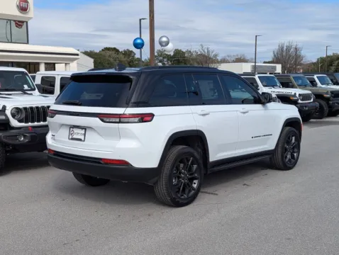More photos of 2025 Jeep Grand Cherokee Limited at Step One CDJR Fiat Fort Walton Beach, FL
