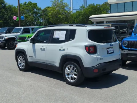 More photos of 2015 Jeep Renegade Latitude at Step One CDJR Fiat Fort Walton Beach, FL