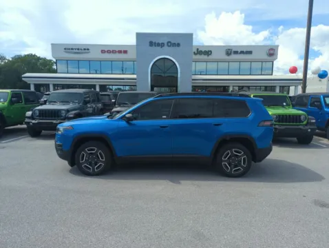 More photos of 2026 Jeep Cherokee Laredo at Step One CDJR Fiat Fort Walton Beach, FL