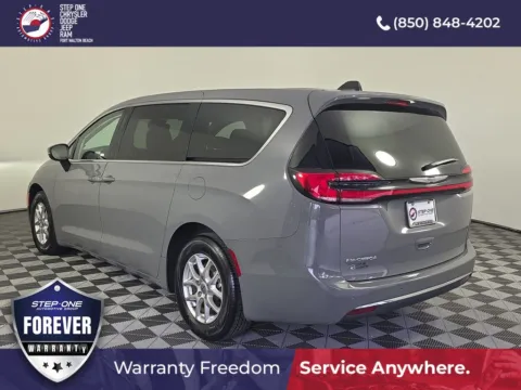 More photos of 2023 Chrysler Pacifica Touring L at Step One CDJR Fiat Fort Walton Beach, FL
