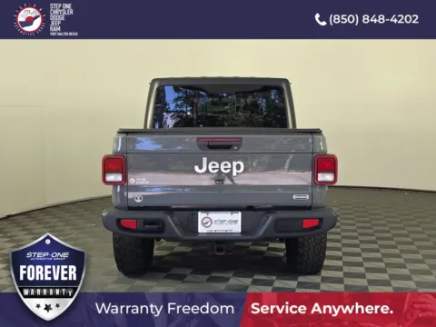 More photos of 2021 Jeep Gladiator Overland at Step One CDJR Fiat Fort Walton Beach, FL