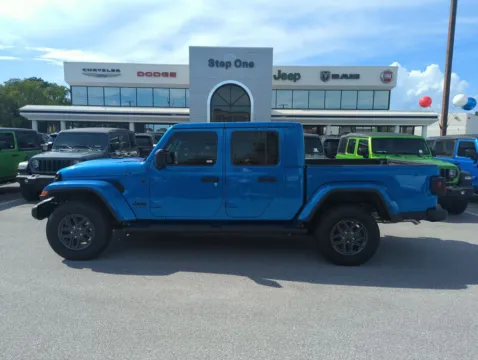 More photos of 2026 Jeep Gladiator Sport S at Step One CDJR Fiat Fort Walton Beach, FL