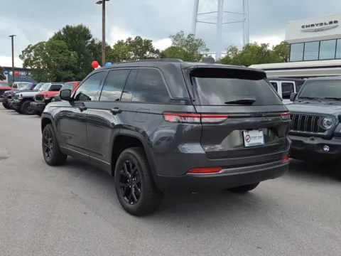 More photos of 2026 Jeep Grand Cherokee Altitude at Step One CDJR Fiat Fort Walton Beach, FL