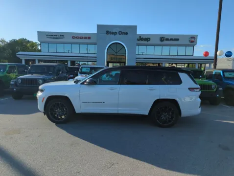 More photos of 2026 Jeep Grand Cherokee L Summit at Step One CDJR Fiat Fort Walton Beach, FL