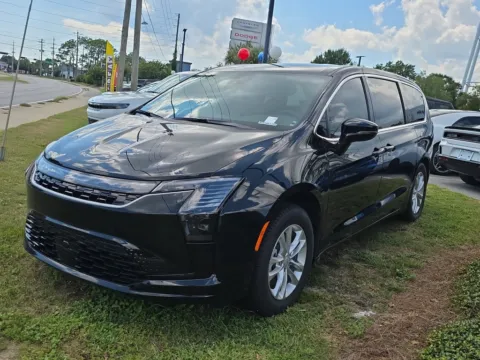 Photos of 2027 Chrysler Pacifica Select for sale in Fort Walton Beach, FL at Step One CDJR Fiat Fort Walton Beach