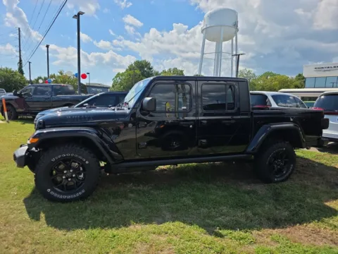 More photos of 2026 Jeep Gladiator Willys at Step One CDJR Fiat Fort Walton Beach, FL