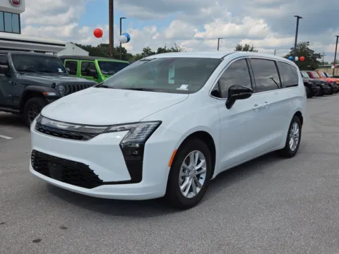 Photos of 2027 Chrysler Pacifica Select for sale in Fort Walton Beach, FL at Step One CDJR Fiat Fort Walton Beach