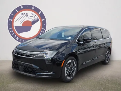Photos of 2027 Chrysler Pacifica Limited for sale in Fort Walton Beach, FL at Step One CDJR Fiat Fort Walton Beach