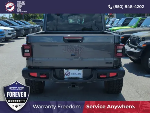 More photos of 2023 Jeep Gladiator Rubicon at Step One CDJR Fiat Fort Walton Beach, FL