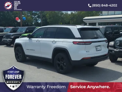 More photos of 2024 Jeep Grand Cherokee Altitude at Step One CDJR Fiat Fort Walton Beach, FL