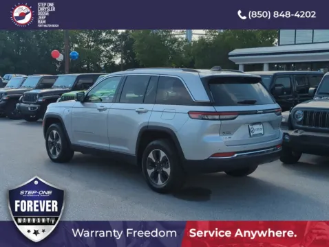 More photos of 2022 Jeep Grand Cherokee 4xe at Step One CDJR Fiat Fort Walton Beach, FL