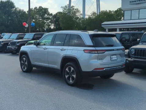 More photos of 2022 Jeep Grand Cherokee 4xe at Step One CDJR Fiat Fort Walton Beach, FL