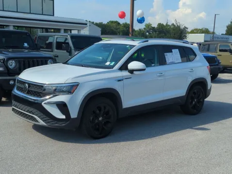 White 2022 Volkswagen Taos 1.5T SE for sale in Fort Walton Beach, FL