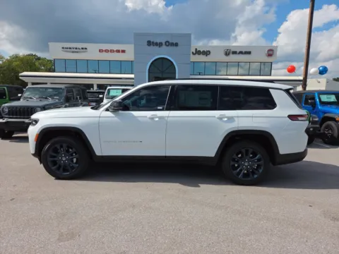 More photos of 2026 Jeep Grand Cherokee L at Step One CDJR Fiat Fort Walton Beach, FL
