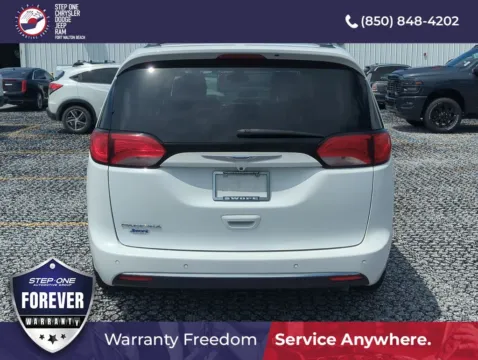 More photos of 2020 Chrysler Pacifica Touring L at Step One CDJR Fiat Fort Walton Beach, FL