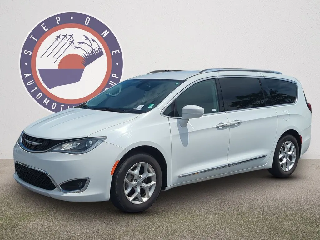 White 2020 Chrysler Pacifica Touring L for sale in Fort Walton Beach, FL