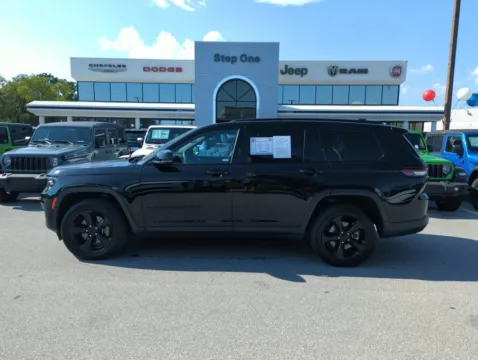 Another view of 2023 Jeep Grand Cherokee L Altitude for sale in Fort Walton Beach, FL at Step One CDJR Fiat Fort Walton Beach