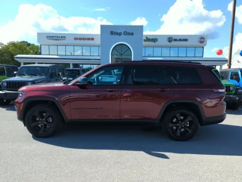 Another view of 2025 Jeep Grand Cherokee L Limited for sale in Fort Walton Beach, FL at Step One CDJR Fiat Fort Walton Beach