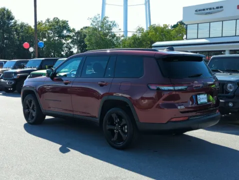More photos of 2025 Jeep Grand Cherokee L Limited at Step One CDJR Fiat Fort Walton Beach, FL
