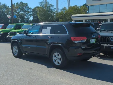 More photos of 2016 Jeep Grand Cherokee Laredo at Step One CDJR Fiat Fort Walton Beach, FL