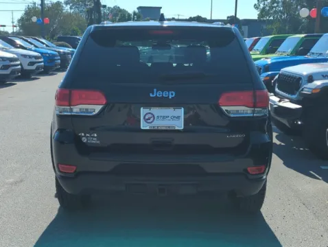 More photos of 2016 Jeep Grand Cherokee Laredo at Step One CDJR Fiat Fort Walton Beach, FL