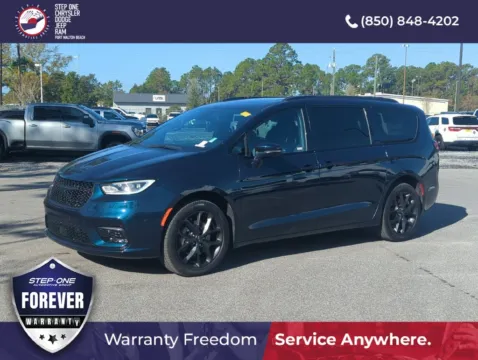 Photos of 2022 Chrysler Pacifica Limited for sale in Fort Walton Beach, FL at Step One CDJR Fiat Fort Walton Beach
