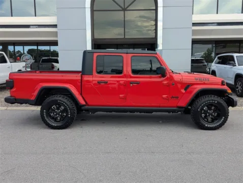 More photos of 2025 Jeep Gladiator Willys at Step One CDJR Fiat Fort Walton Beach, FL