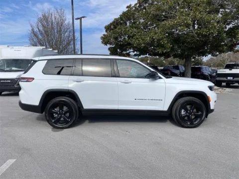 More photos of 2025 Jeep Grand Cherokee L Altitude X at Step One CDJR Fiat Fort Walton Beach, FL