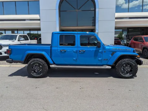 More photos of 2025 Jeep Gladiator Sport at Step One CDJR Fiat Fort Walton Beach, FL