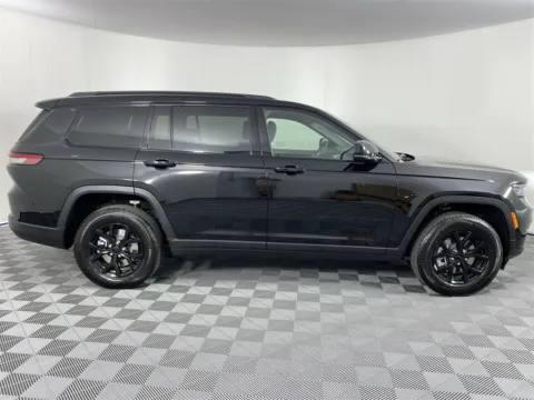 More photos of 2025 Jeep Grand Cherokee L Altitude X at Step One CDJR Fiat Fort Walton Beach, FL