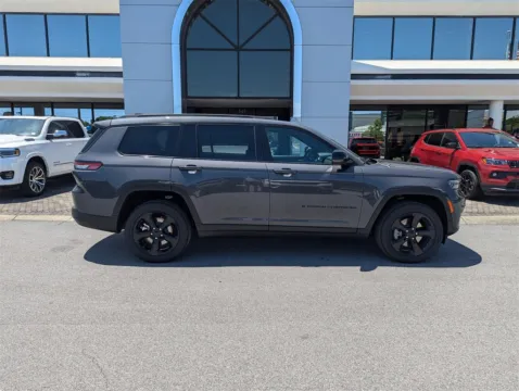 More photos of 2025 Jeep Grand Cherokee L Altitude X at Step One CDJR Fiat Fort Walton Beach, FL