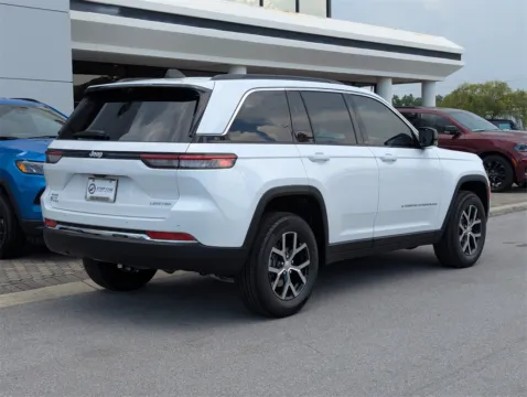 More photos of 2025 Jeep Grand Cherokee Limited at Step One CDJR Fiat Fort Walton Beach, FL