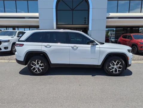 More photos of 2025 Jeep Grand Cherokee Limited at Step One CDJR Fiat Fort Walton Beach, FL