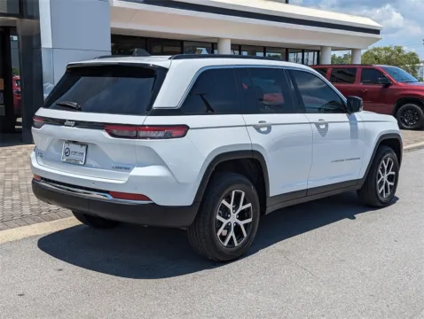 More photos of 2025 Jeep Grand Cherokee Limited at Step One CDJR Fiat Fort Walton Beach, FL