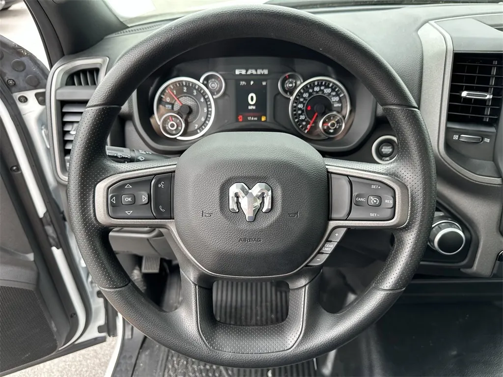 2023 Ram 2500 Tradesman photo 4