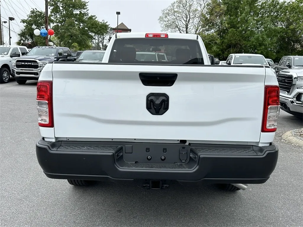 2023 Ram 2500 Tradesman photo 3