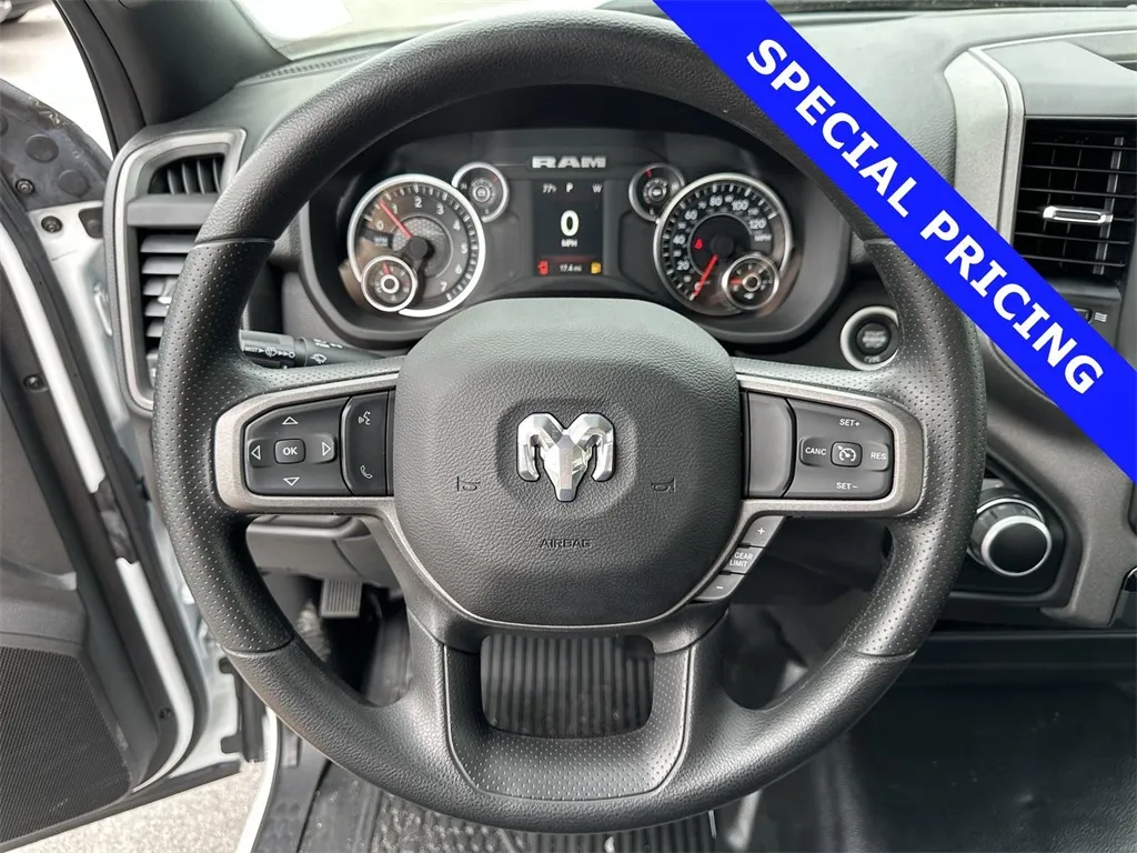 2023 Ram 2500 Tradesman photo 4