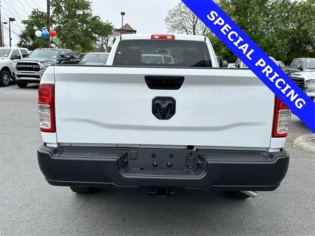 2023 Ram 2500 Tradesman photo 3