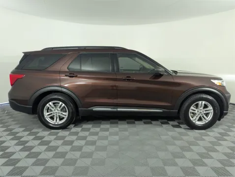 More photos of 2020 Ford Explorer XLT at Step One CDJR Fiat Fort Walton Beach, FL