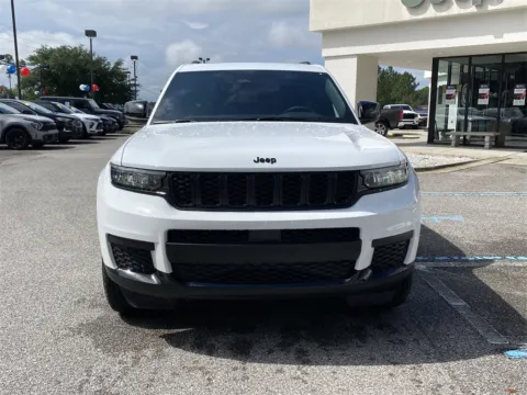More photos of 2025 Jeep Grand Cherokee L Altitude X at Step One CDJR Fiat Fort Walton Beach, FL