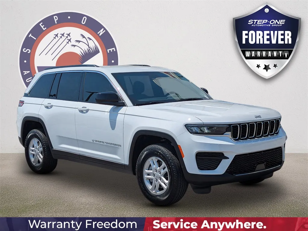 White 2025 Jeep Grand Cherokee Laredo for sale in Fort Walton Beach, FL