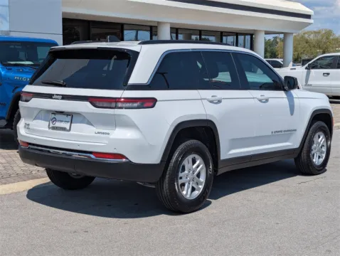 More photos of 2025 Jeep Grand Cherokee Laredo at Step One CDJR Fiat Fort Walton Beach, FL