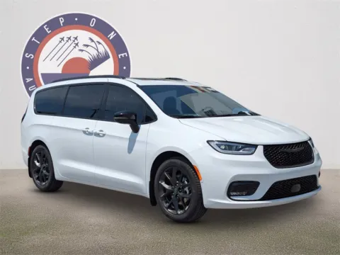Photos of 2026 Chrysler Pacifica Limited for sale in Fort Walton Beach, FL at Step One CDJR Fiat Fort Walton Beach