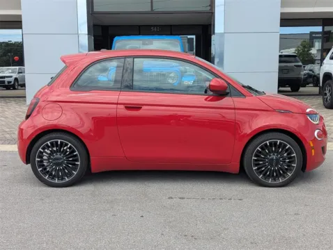 More photos of 2024 Fiat 500e Battery Electric at Step One CDJR Fiat Fort Walton Beach, FL