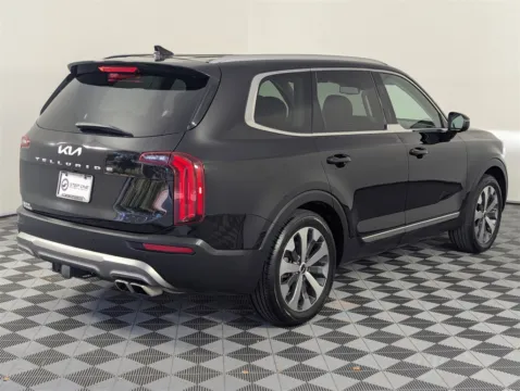 More photos of 2022 Kia Telluride EX at Step One CDJR Fiat Fort Walton Beach, FL